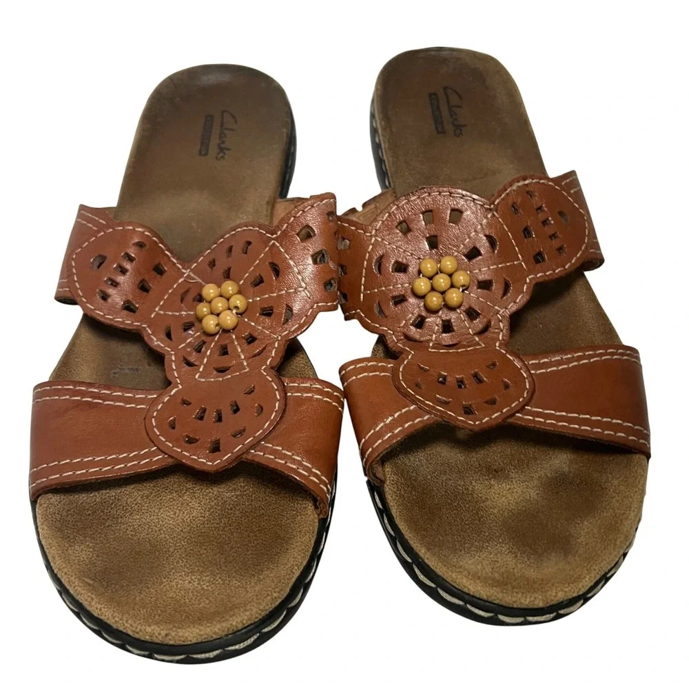 Clarks Slide Sandals Women 10 Brown Leather Floral Laser Cut Beads 26065703